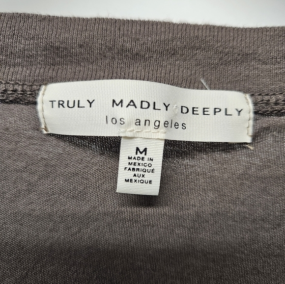 Truly Madly Deeply Urban Outfitters cropped flowy top - Picture 4 of 4